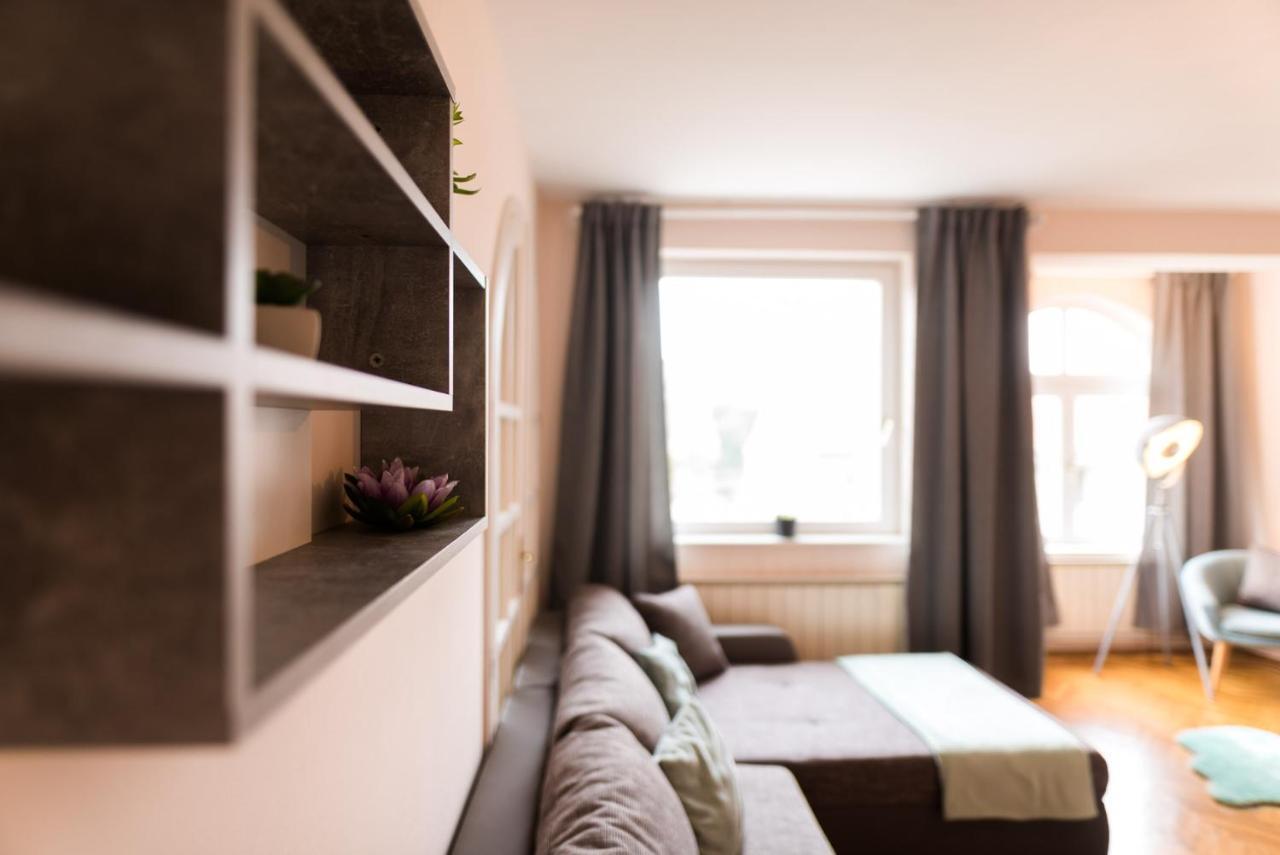 Szeged Gyoengye Apartment Ngoại thất bức ảnh