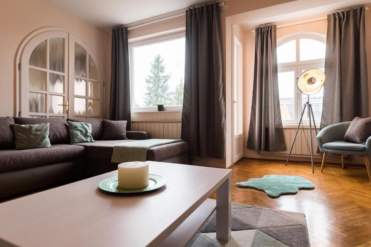 Szeged Gyoengye Apartment Ngoại thất bức ảnh
